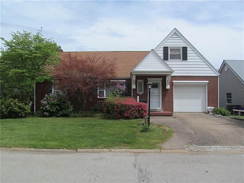 1st image of 435 Bella St