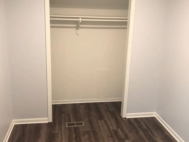 536 Buttinger Pl — Photo 5