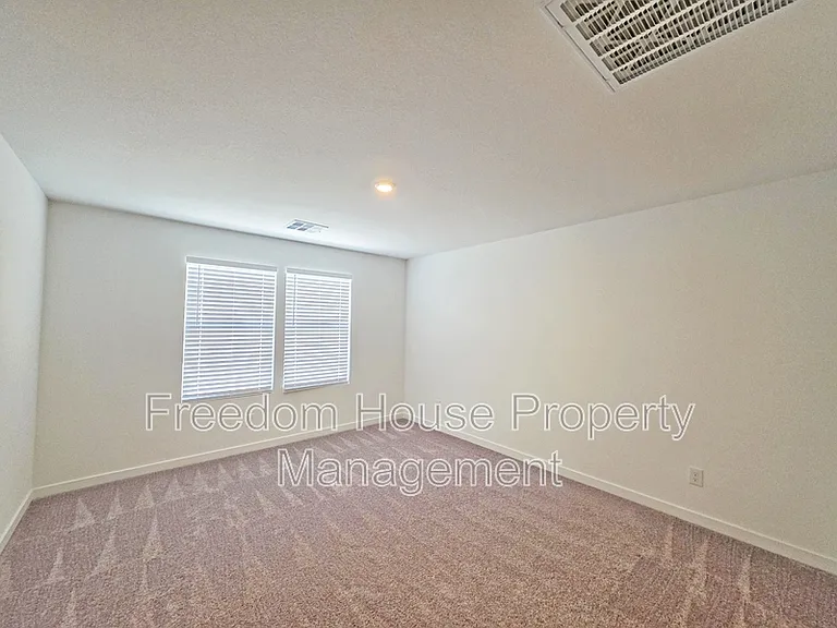 710 E Huyana Wind Dr — Photo 13