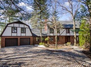 19 Olde Village Dr, Winchester, MA 01890