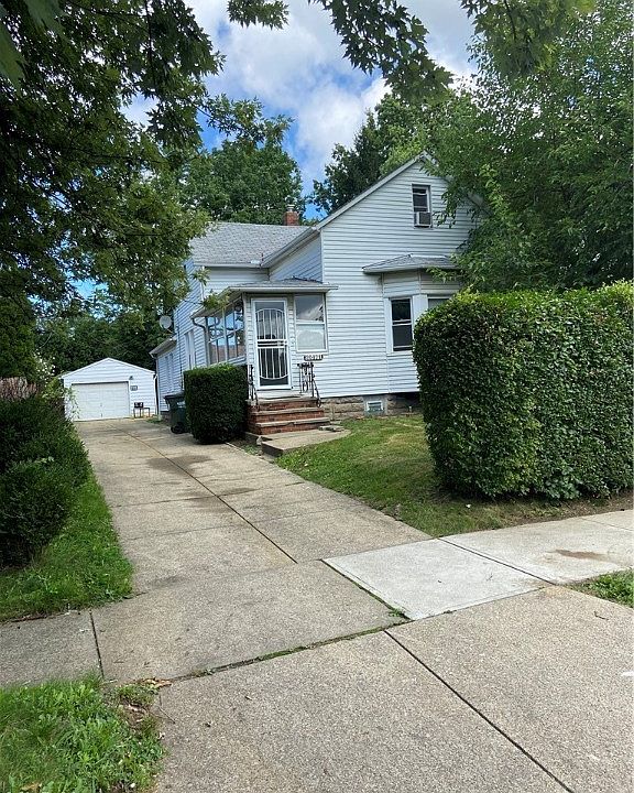 1st image of 20471 Westport Ave