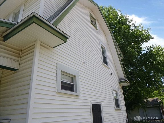 4th image of 305 Burleigh Ave