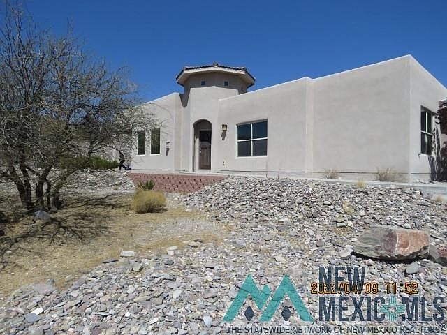 1st image of 106 Canon Del Luna Rd