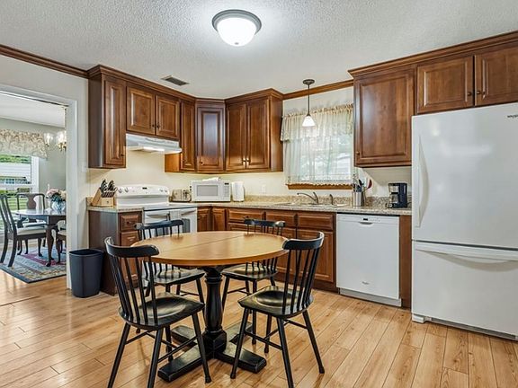 5th image of 4217 Spring Valley Dr S