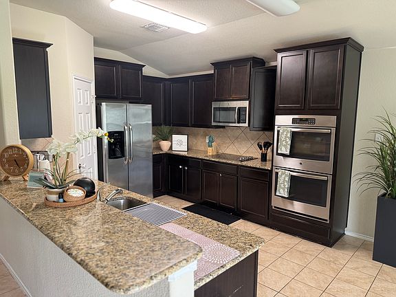 4th image of 6401 Cool Creek Dr