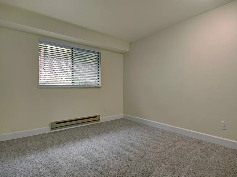 Foster Greens — Photo 19