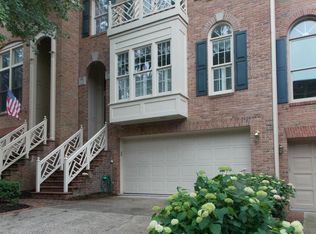 6635 Hampton View Pl, Mc Lean, VA 22101