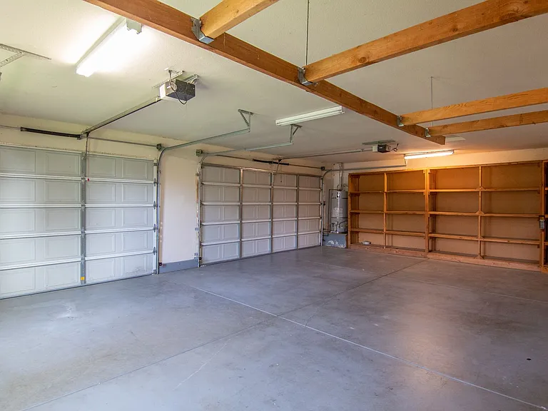 18830 Blythe Way — Photo 32