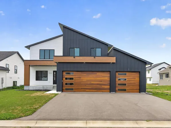 9933 14th Cir, Saint Michael, MN 55376