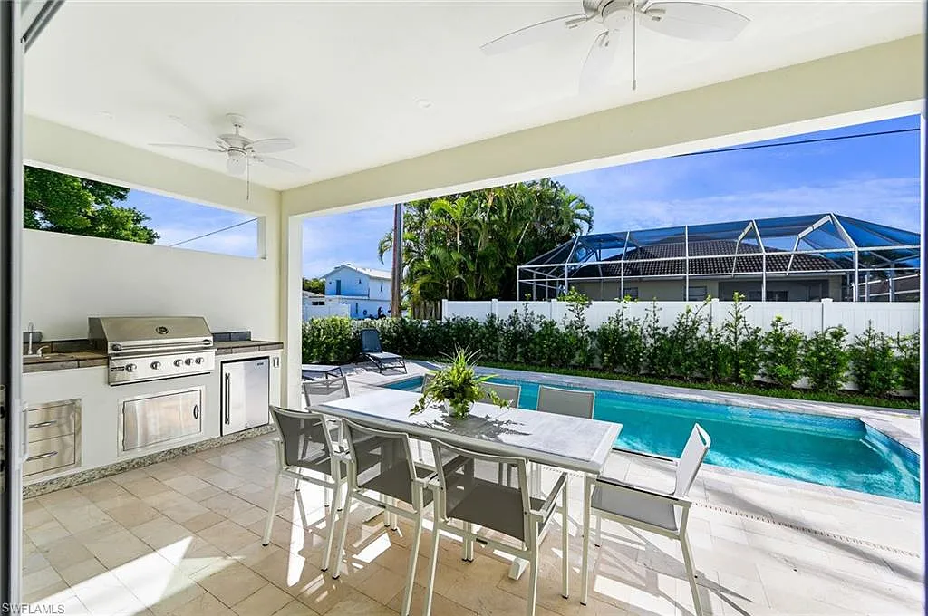 4 bed, 4.5 bath, 3350 sqft, $25,000 — Photo 3