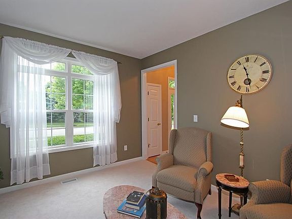 4th image of 18603 Oakmont Dr
