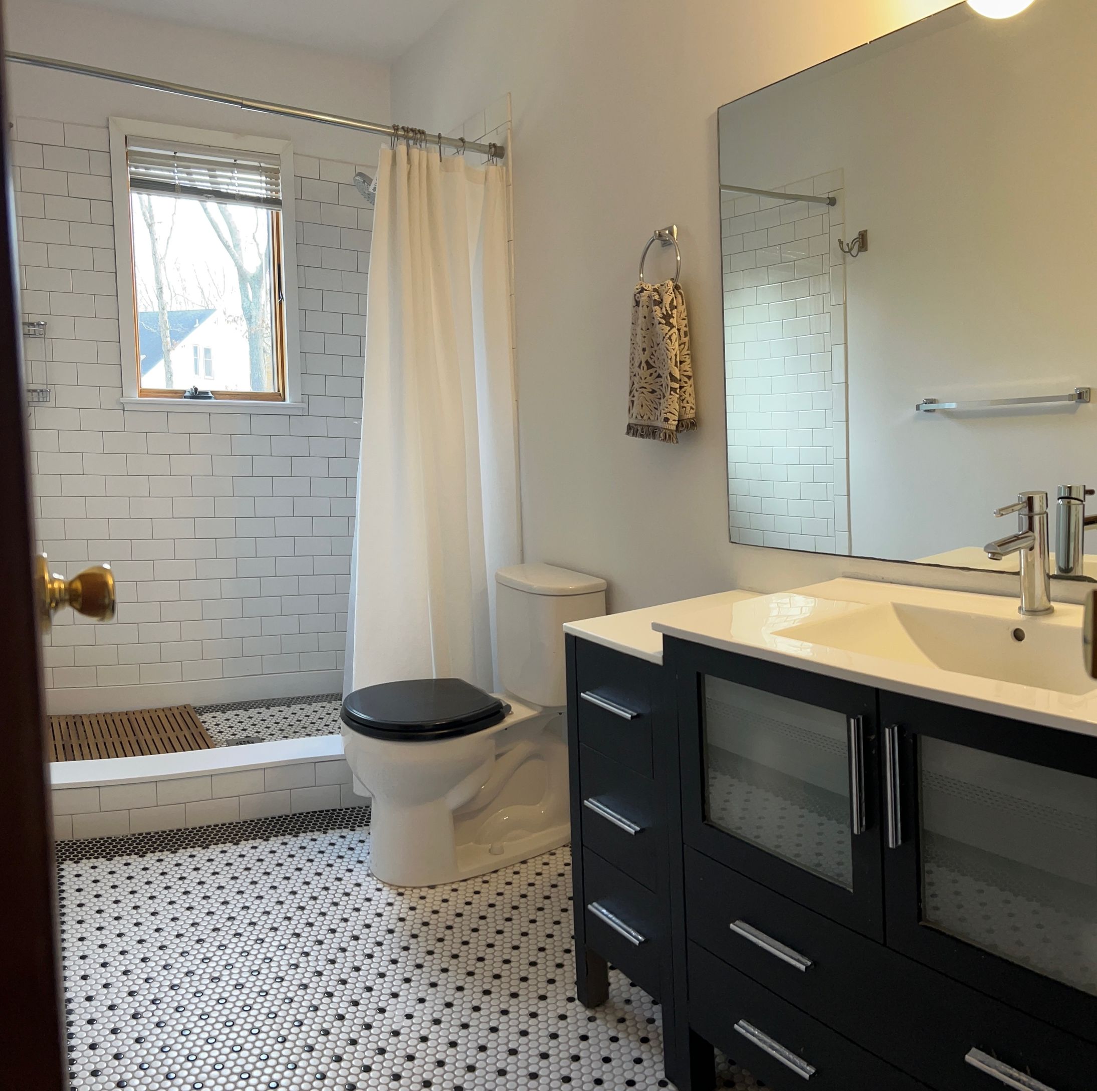 32 Hildreth Pl, East Hampton, NY 11937 Out East