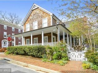 202 Briscoe St, Gaithersburg, MD 20878