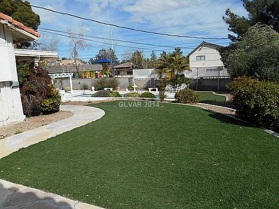 5th image of 5626 Birchwood Cir