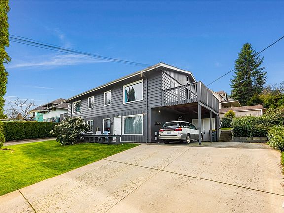 5th image of 800 E Maple Street