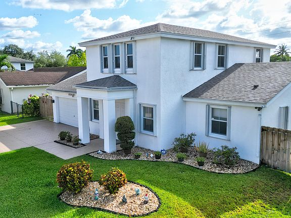 3rd image of 5232 NW 94th Terrace