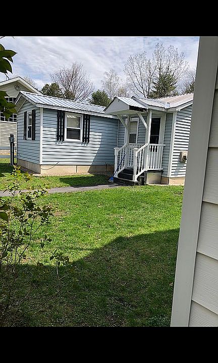 1st image of 12 Bluebird Dr