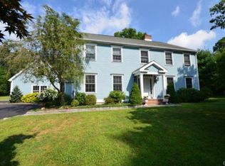 528 Brookside Dr, Fairfield, CT 06824