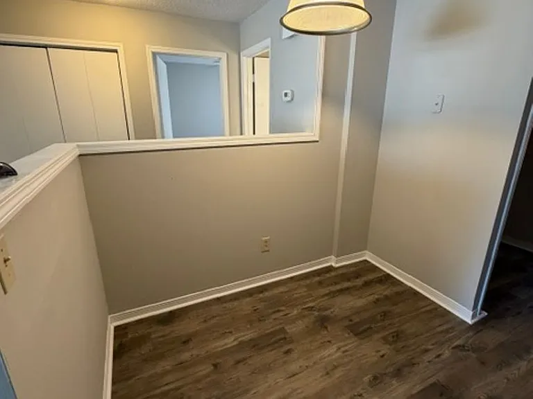 165 Eastview Ave NW — Photo 6