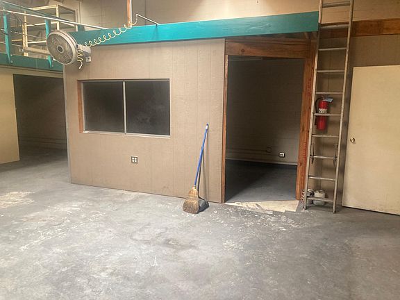 5th image of 1732 Border Ave #6