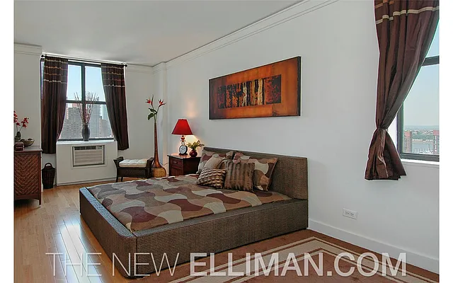 Rented by Douglas Elliman | media 38