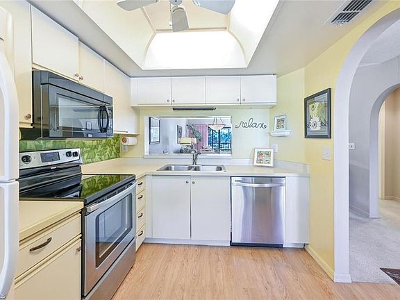 4th image of 212 Deerwood Cir #6-6-7