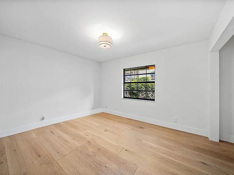 6005 Buena Vista Ct — Photo 17
