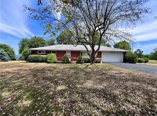 172 Lakeview Rd, Ford City, PA 16226