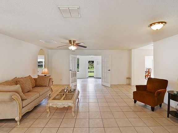 4th image of 1026 Woodson Hammock Cir