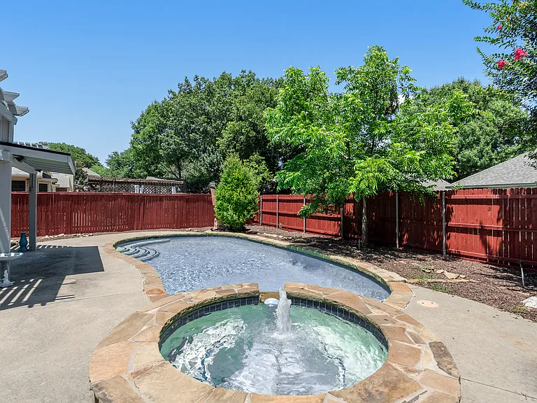 2912 Shadow Oak Ct — Photo 3