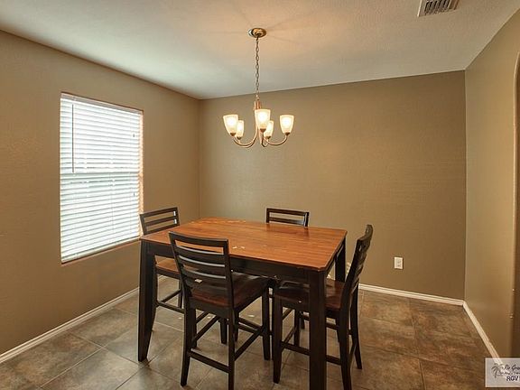 3rd image of 427 La Vaca Dr S