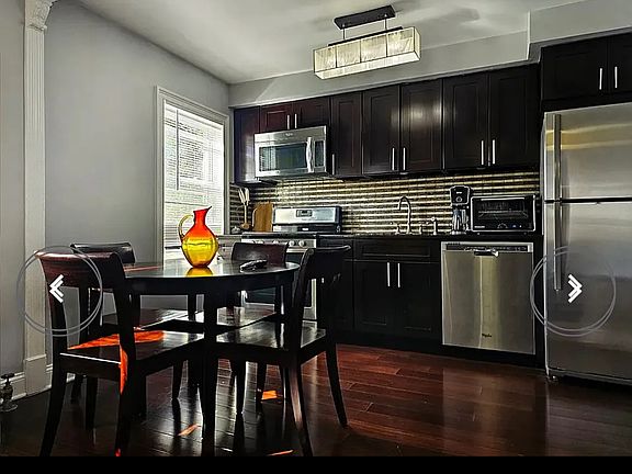 3rd image of 2218 27th St #2