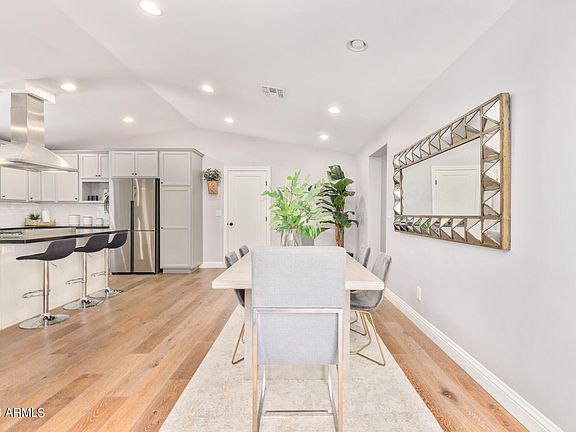 4th image of 3417 E Amelia Avenue