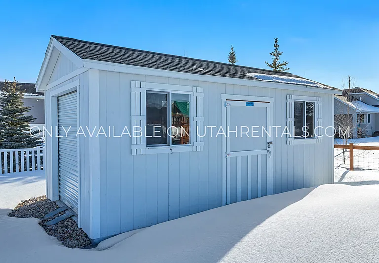 693 Spruce Way — Photo 43