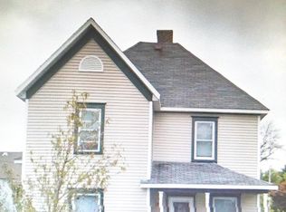 19 E Main St, La Crosse, IN 46348