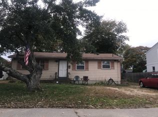 47 Arrow Ave, Warwick, RI 02886
