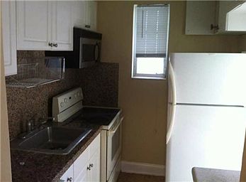 1st image of 928 Euclid Ave APT 5A