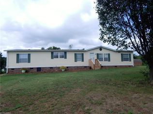 1565 Georgetown Rd, Kernersville, NC 27284
