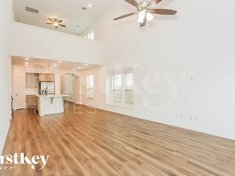 10539 Dolce Ln — Photo 3