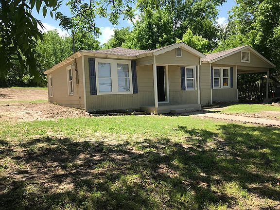 2nd image of 604 E Columbia Dr