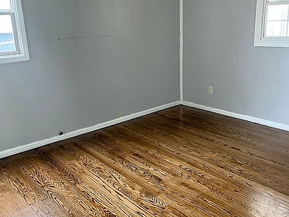 4th image of 1615 King St
