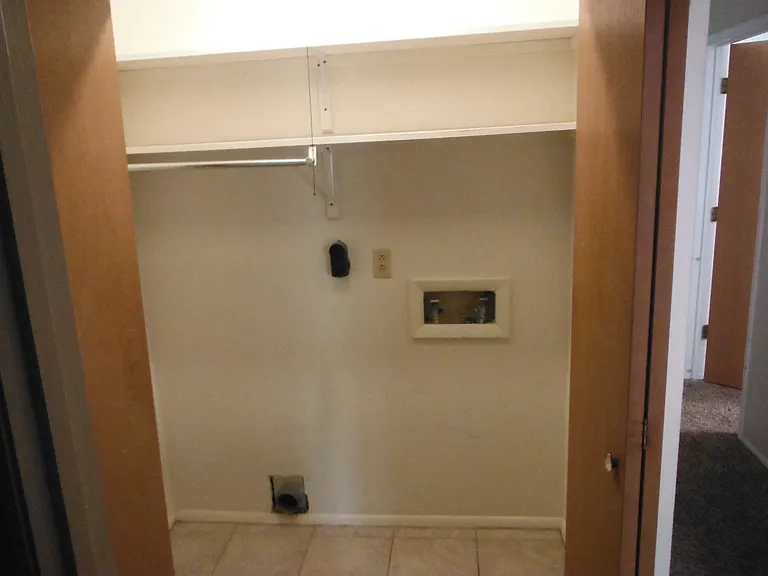 1624 Maumee Dr — Photo 11