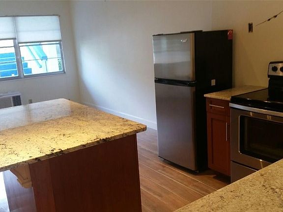 3rd image of 107 Ventnor F #107