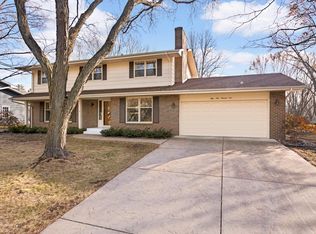 5901 Sun Rd, Edina, MN 55436