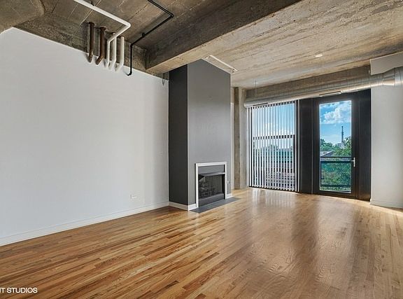 4th image of 1111 W 15th St Unit 312
