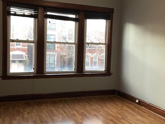 2nd image of 1027 N Wood St #2