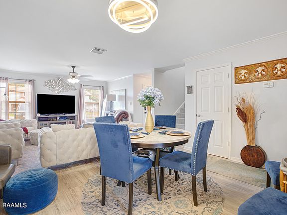 5th image of 212 Village Square Dr
