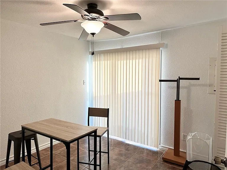 4141 Whiteley Dr #202 — Photo 3