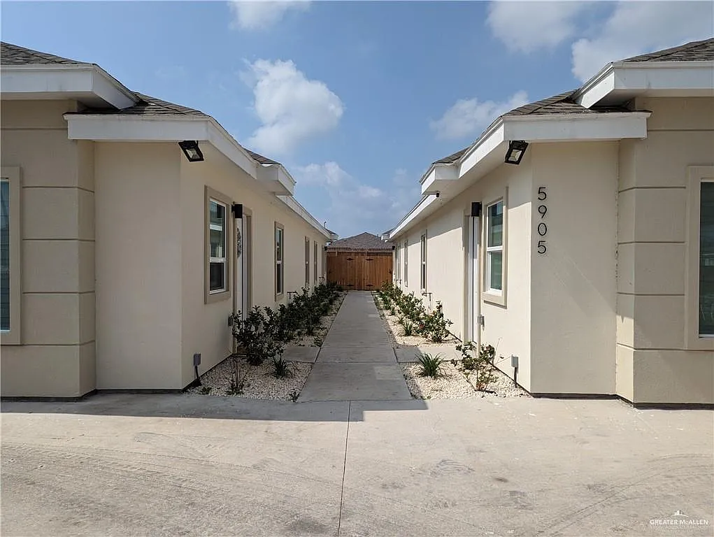 Building Photo - 5905 Puffin Ave #1