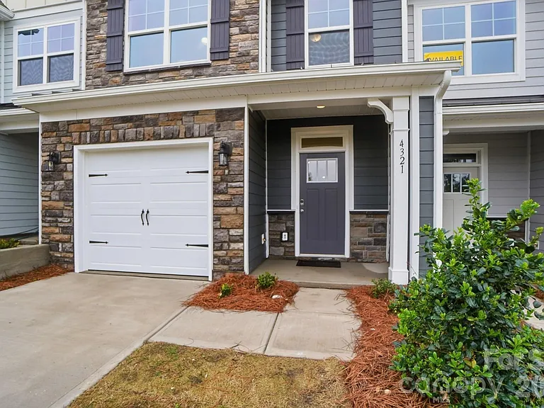 4321 Black Ct — Photo 1